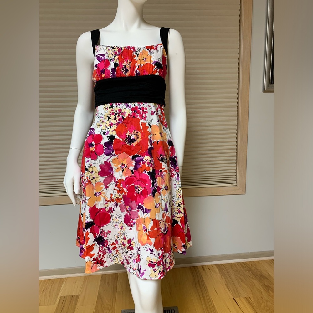 B Smart Women’s Juniors Floral Dress Size 8 Like New Red/White/Black